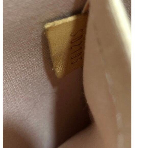 Louis Vuitton Monogram Vernis Alma PM Bag - Picture 14 of 16